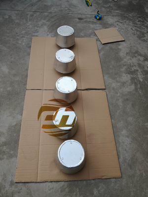 Fireproof and breathable head for marine oil reservoirs